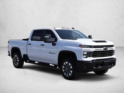 Summit White 2024 Chevrolet Silverado 2500 Custom