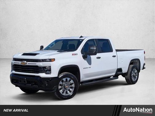 Summit White 2025 Chevrolet Silverado 2500 Custom