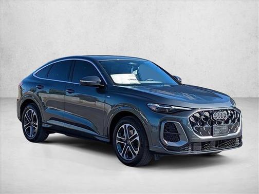 Daytona Gray Pearl Effect 2025 Audi Q5 Prestige TFSI quattro S tronic