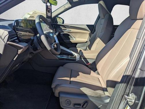 Daytona Gray Pearl Effect 2025 Audi Q5 Prestige TFSI quattro S tronic