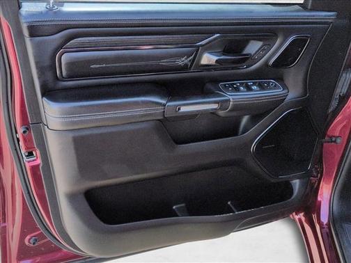 Delmonico Red Pearlcoat 2023 RAM 1500 Limited