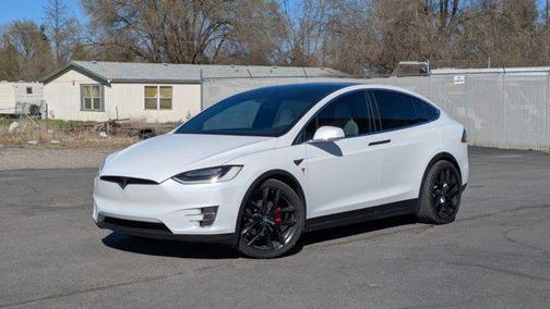 Pearl White Multi Coat 2017 Tesla Model X P100D