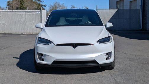 Pearl White Multi Coat 2017 Tesla Model X P100D