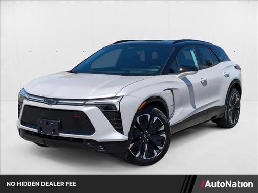 Iridescent Pearl Tricoat 2025 Chevrolet Blazer EV RWD RS
