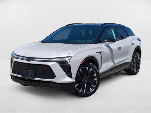 Iridescent Pearl Tricoat 2025 Chevrolet Blazer EV RWD RS