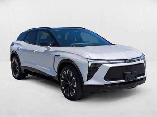 Iridescent Pearl Tricoat 2025 Chevrolet Blazer EV RWD RS