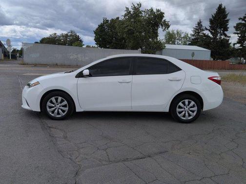 White 2014 Toyota Corolla LE