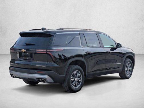 Mosaic Black Metallic 2026 Chevrolet Traverse LT