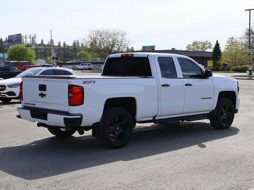 Summit White 2017 Chevrolet Silverado 1500 2LT