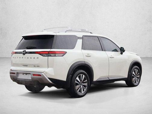 Pearl White Tricoat 2024 Nissan Pathfinder SL 4WD