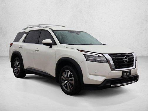 Pearl White Tricoat 2024 Nissan Pathfinder SL 4WD