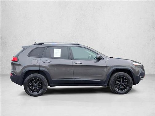 Granite Crystal Metallic Clearcoat 2018 Jeep Cherokee Trailhawk