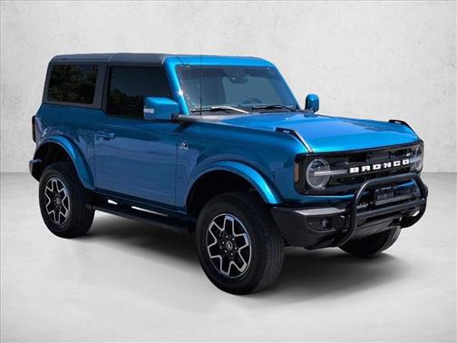 VELOCITY BLUE METALLIC 2023 Ford Bronco Outer Banks