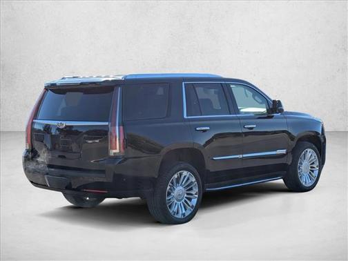 2017 Cadillac Escalade Luxury