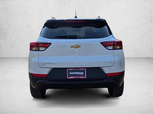 Summit White 2026 Chevrolet Trailblazer LT