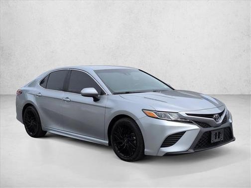 Celestial Silver Metallic 2019 Toyota Camry SE