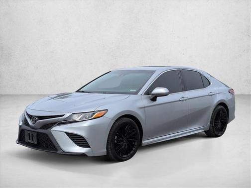 Celestial Silver Metallic 2019 Toyota Camry SE