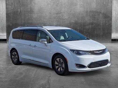 2018 Chrysler Pacifica Hybrid Limited