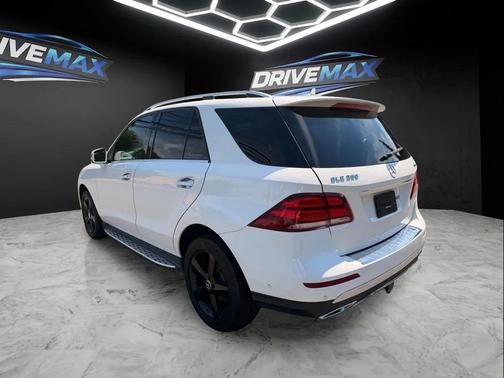 White 2018 Mercedes-Benz GLE 350 4MATIC