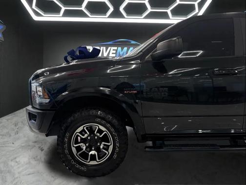 Brilliant Black Crystal Pearlcoat 2017 RAM 1500 Rebel