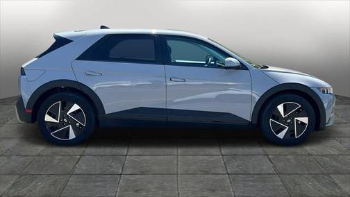 2025 Hyundai IONIQ 5 SE Standard Range