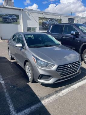 Forge Gray 2022 Hyundai Accent SE
