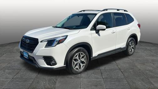 Crystal White Pearl 2022 Subaru Forester Premium