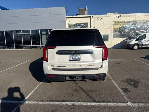 2021 GMC Yukon XL 4WD AT4