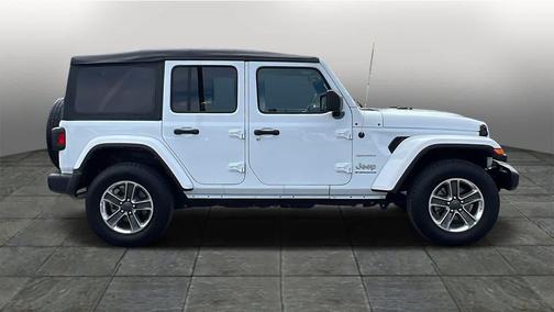 2023 Jeep Wrangler 4-Door Sahara 4x4