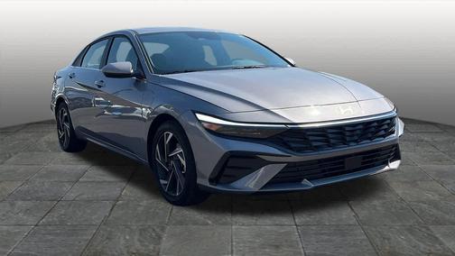 2025 Hyundai ELANTRA SEL