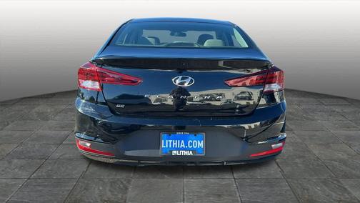 2019 Hyundai ELANTRA SE