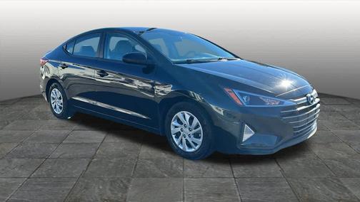 2019 Hyundai ELANTRA SE