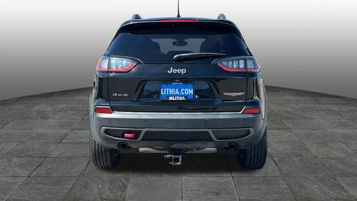 Diamond Black Crystal Pearlcoat 2020 Jeep Cherokee Trailhawk