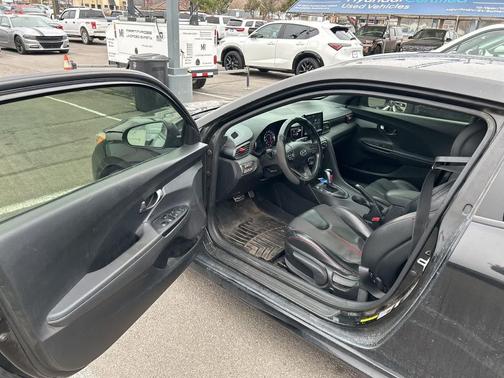 2020 Hyundai Veloster Base