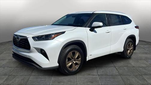2022 Toyota Highlander Hybrid XLE