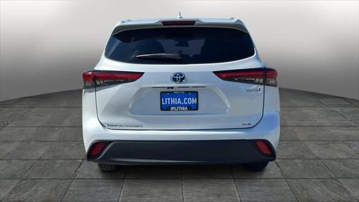 2022 Toyota Highlander Hybrid XLE