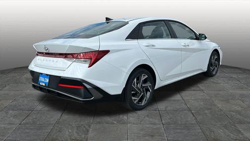 2025 Hyundai ELANTRA SEL