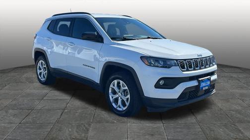 Bright White Clearcoat 2024 Jeep Compass Latitude