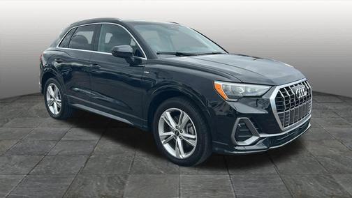 2022 Audi Q3 45 S line Premium