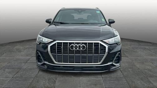 2022 Audi Q3 45 S line Premium