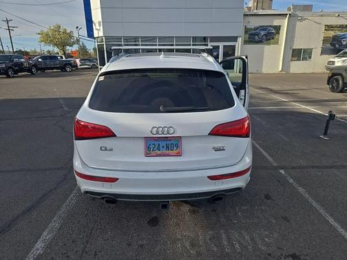 White 2017 Audi Q5 2.0T Premium Plus