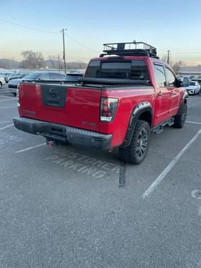 2011 Nissan Titan SV