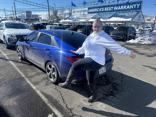 2023 Hyundai ELANTRA HEV Limited