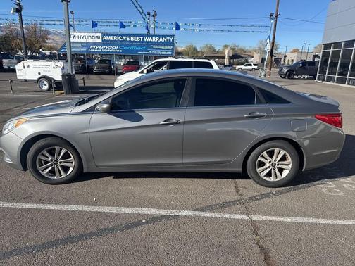2013 Hyundai SONATA GLS