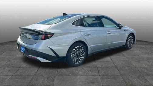 2026 Hyundai SONATA Hybrid SE