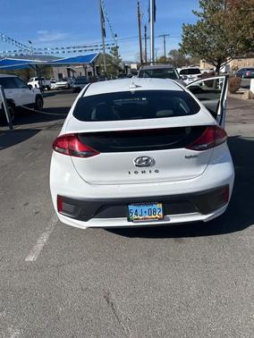 2020 Hyundai IONIQ Hybrid SE