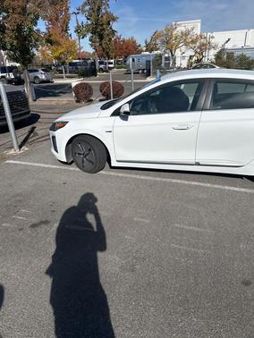 2020 Hyundai IONIQ Hybrid SE