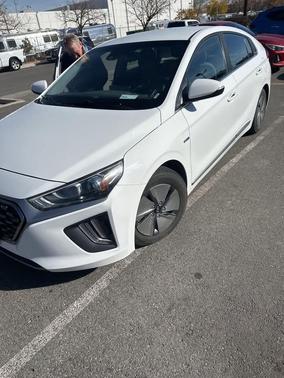 2020 Hyundai IONIQ Hybrid SE