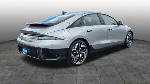 2025 Hyundai IONIQ 6 SEL