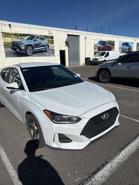 2019 Hyundai Veloster 2
